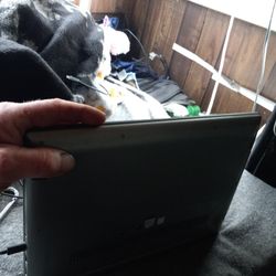 Laptop Dell Indpiron 2021 