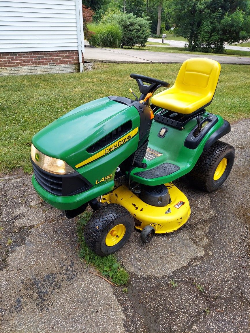 John Deere LA135