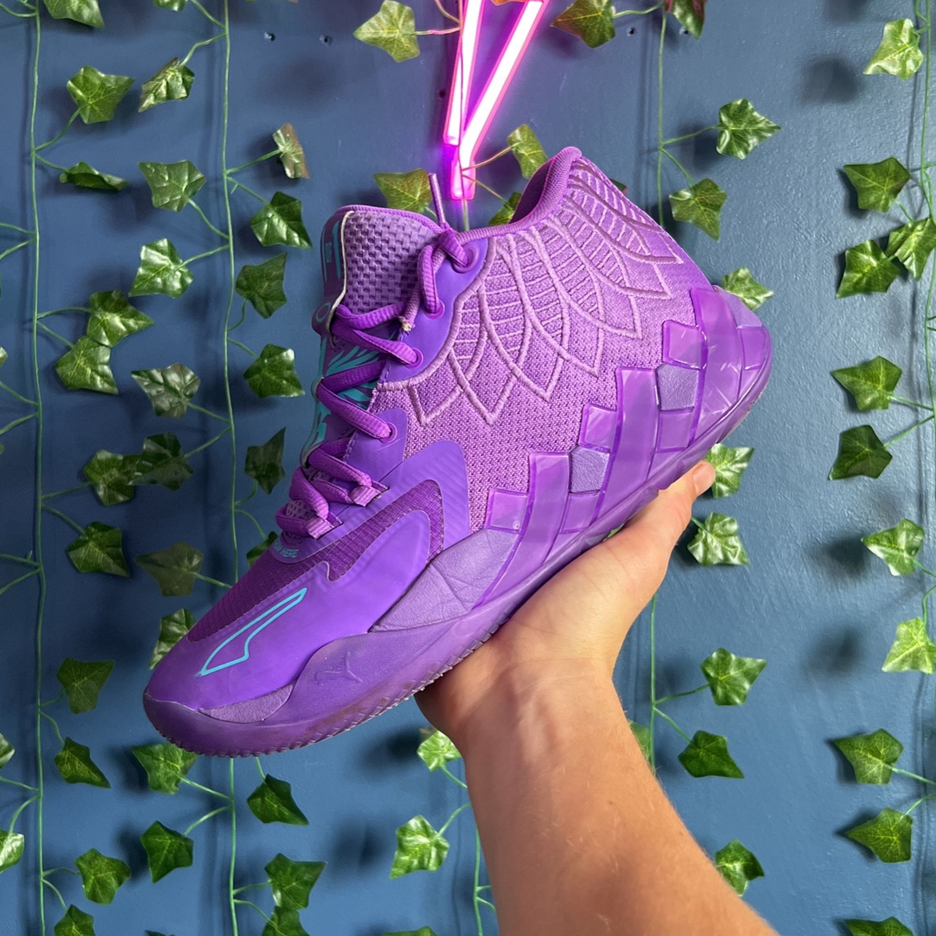 Puma Mb.01 “queen city” size 10.5