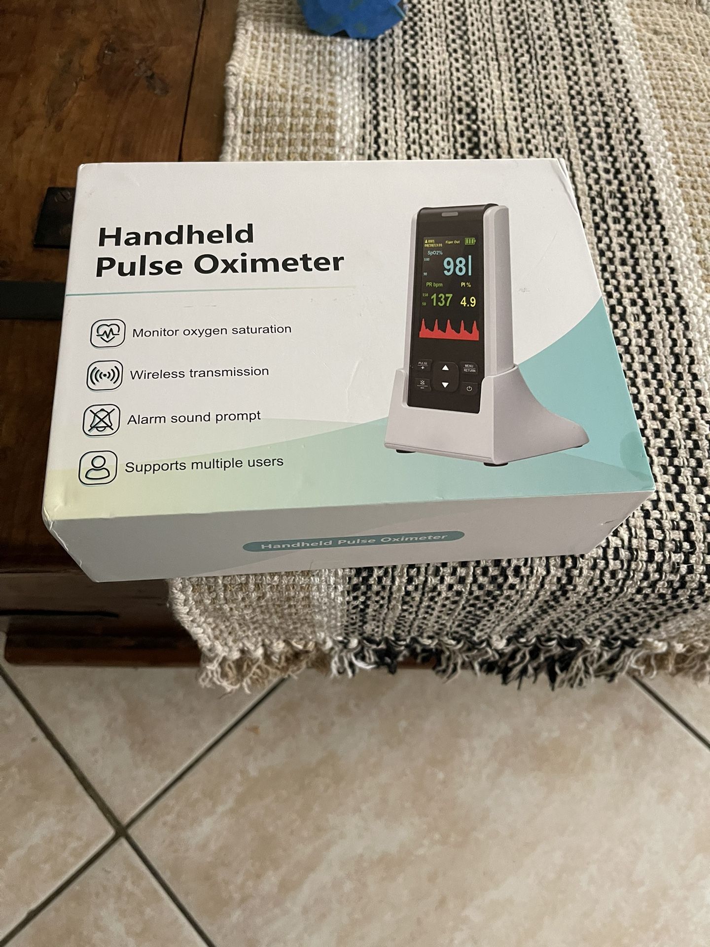 Handheld pulse Oximeter