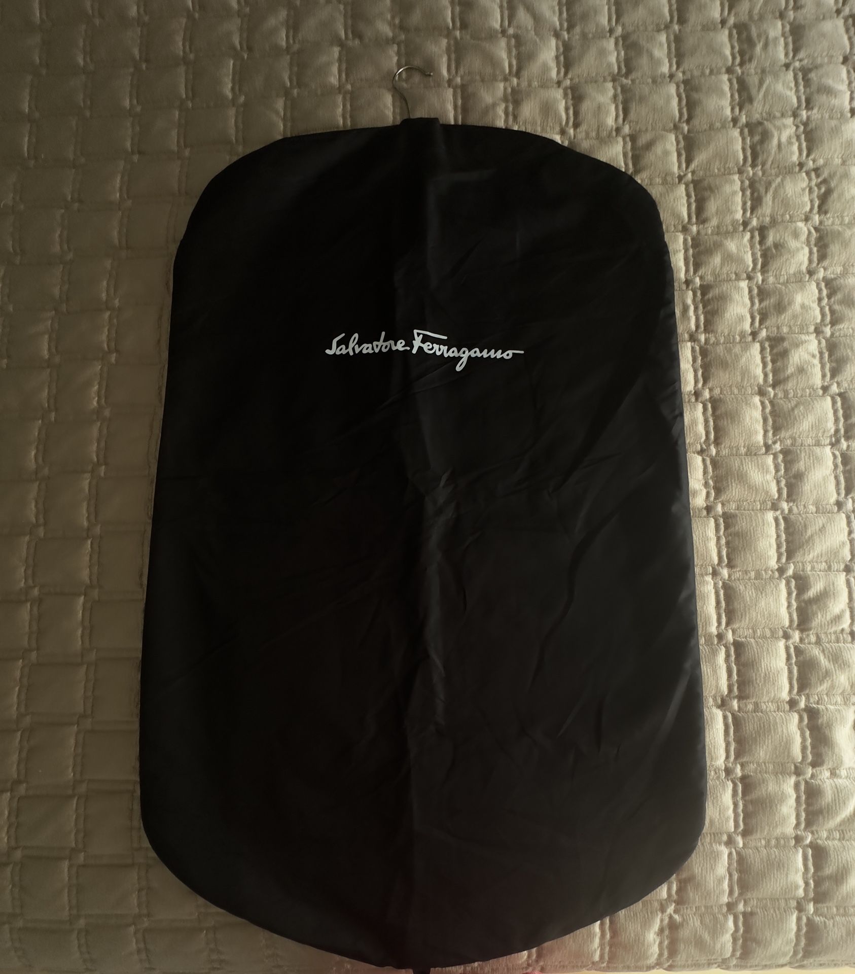 SALVATORE FERRAGAMO 39” x 24” WATERPROOF COVERING , ZIPPERED TRAVEL BAG, STORING SUITS
