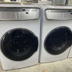 27” Samsung Flex W&D Set- Gas (AS IS)