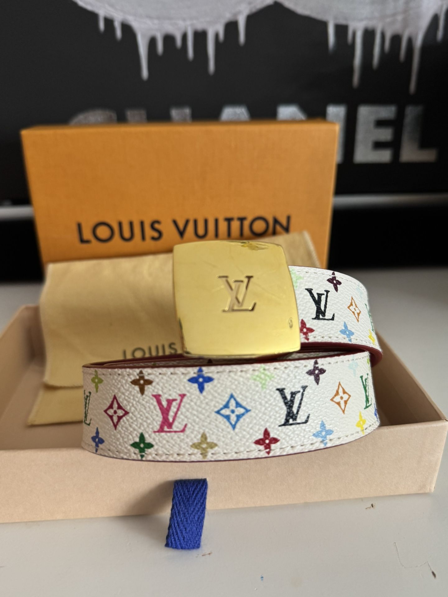 💯 Louis V Multi color belt Sz80 Gold Buckle