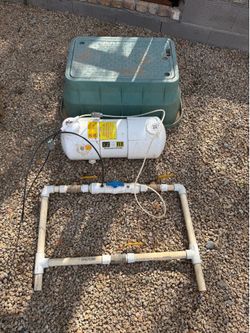 EZ-Flo 2-1/2 Gallons Fertilizer and Insecticide Tank and large valve box