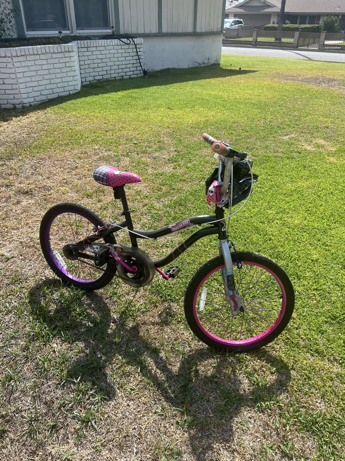 Child’s Bike (Monster High)