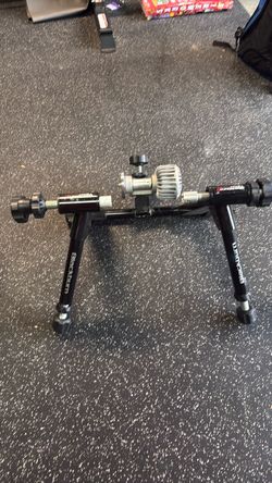 Indoor bike trainer