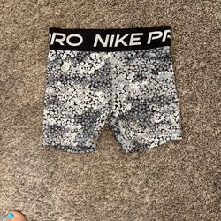 Nike pro