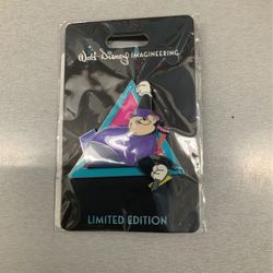 Disney Pin-Goofy Purple Shirt Pink Hat