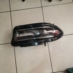 2015-23  Dodge Charger Lt Headlight 
