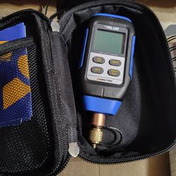 Digital vacuum gauge