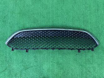 Chrysler Pacifica Voyager Lower Grille 2017 2018 2019 2020
