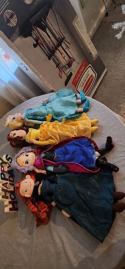 Anna And Elsa Dolls