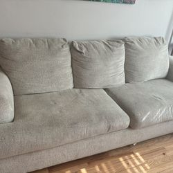 Pull out sleeper couch 