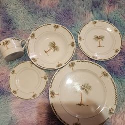 Gibson Dish Set
