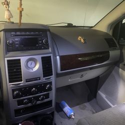 2010 Chrysler Town & Country