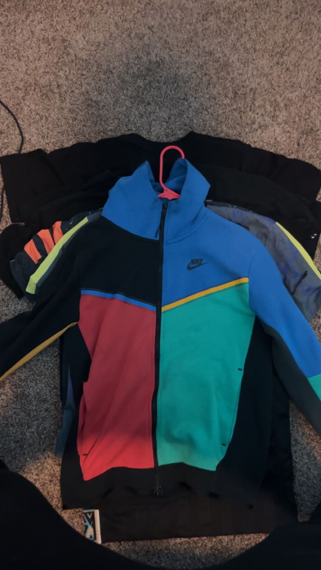 Nike tech fleece multicolor