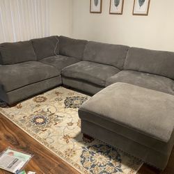 Sectional couch For Sale, Trying To Sell By Saturday 