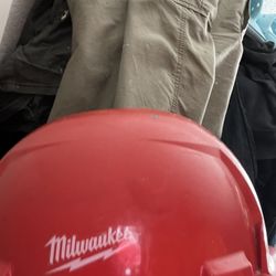 Milwaukee Hard Hat 