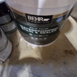 New 1 Gallon Paint 