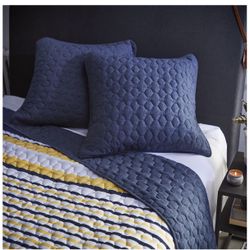 Brand New 3 Pc King Quilt Set