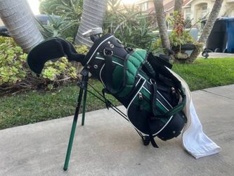 └➤➤➤ Green Kids | Right -Handed | Lynx Size 0 Golf Set | 3 Clubs | Bag