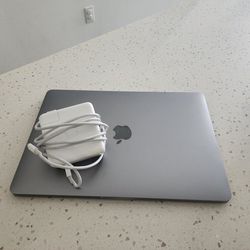 14" MacBook Pro 