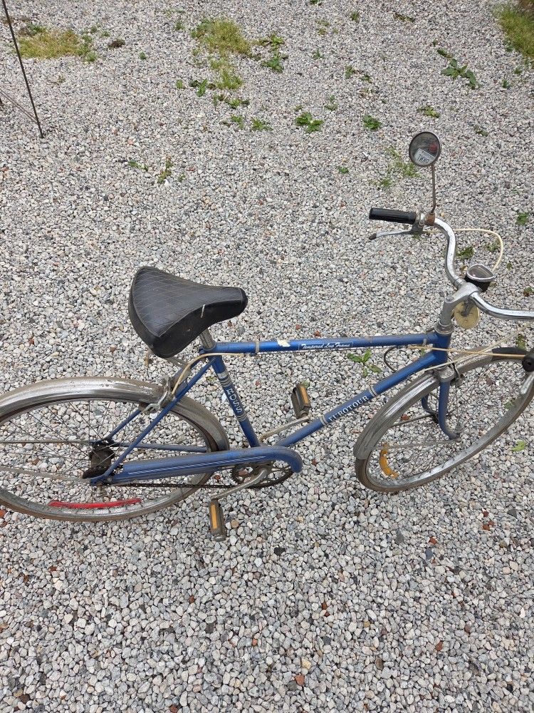 Old School Bicycle By Ross 