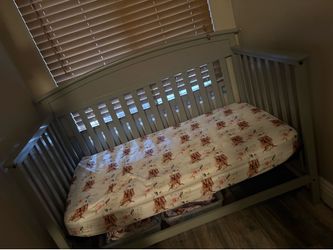 Toddler bed/crib combo gray