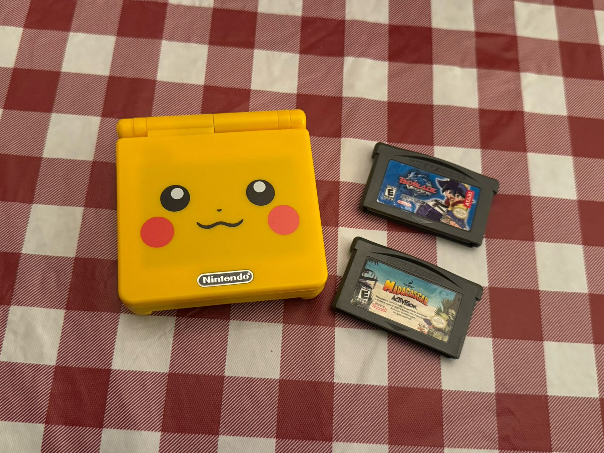 Pokemon Pikachu Gameboy Advance SP AGS-101