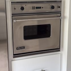 Viking Single Wall Oven – Model VESO177CSS (27”)