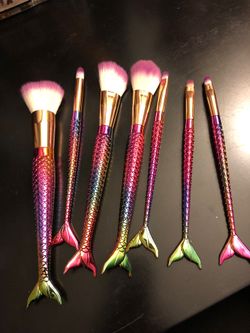 Makeup brushes