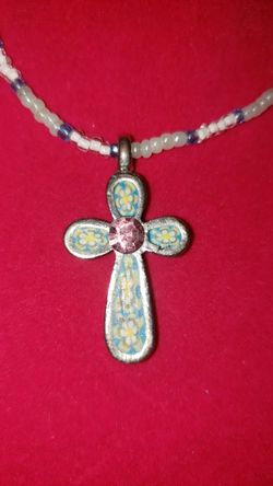 SIMPLE YET FEMININE BEAUTIFUL CROSS