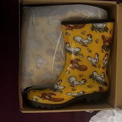 Woman’s Rain Boots 