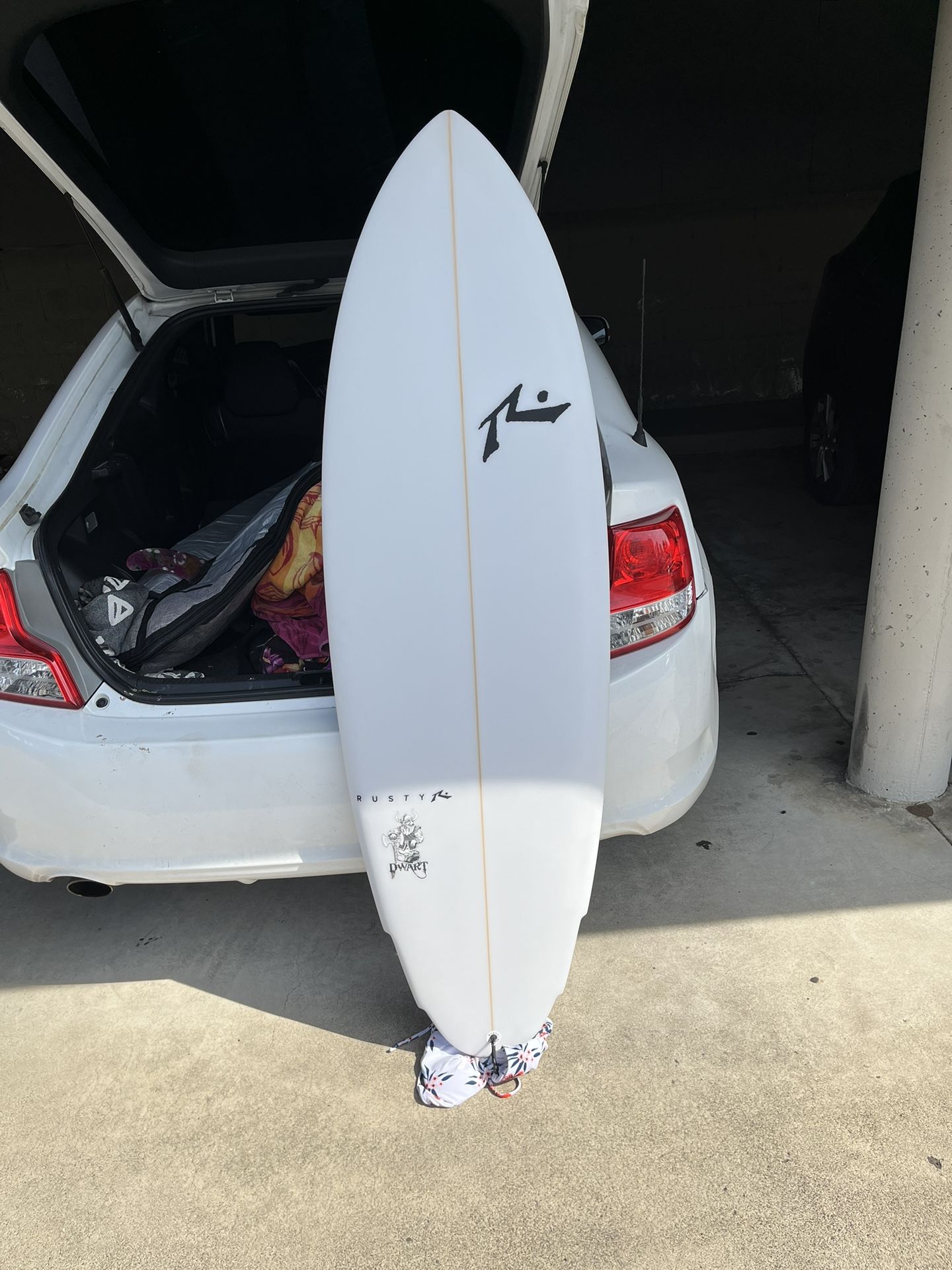 Rusty Dwart Surfboard 5’7”. Volume 30
