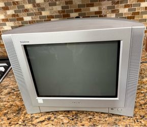 Sony WEGA Trinitron KV-13FS100 13" Flat CRT TV Component Retro Gaming