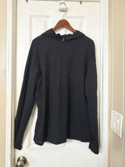 Men’s lululemon black hoodie