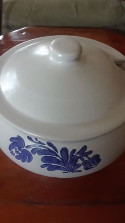 PFALTZGRAFF SOUP TUREEN 7" TALL