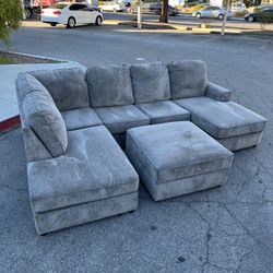 ✨ Gray U-Shape Sectional Sofa Couch with Ottoman ✨($10 Delivery )