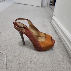Jessica Simpson  Size 6 Shoe