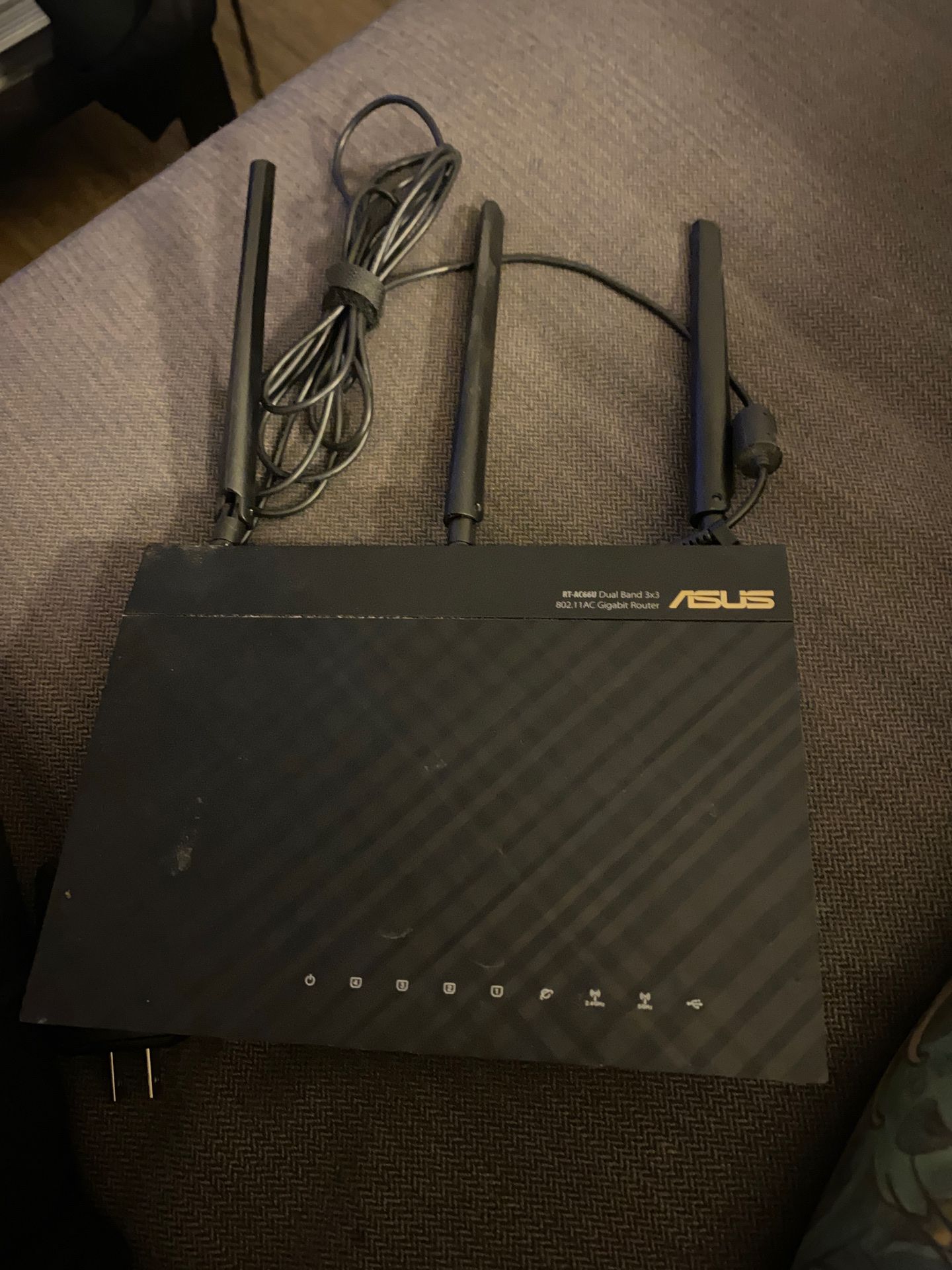 Asus-AC66U router