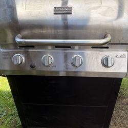 BBQ Grill w Propane Tank
