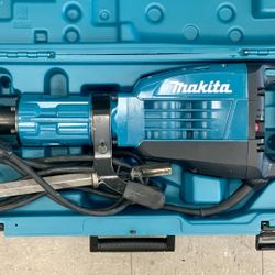 Makita Jackhammer Hammer HM1307CB Corded Electric Demolition Concrete Professional Construction 120v Variable Speed 35 Lb Breaker Chipper Heavy Duty