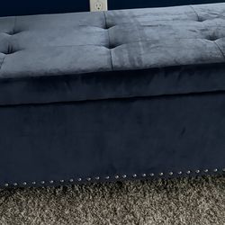 Upholstered Blue Velvet Ottoman/Storage