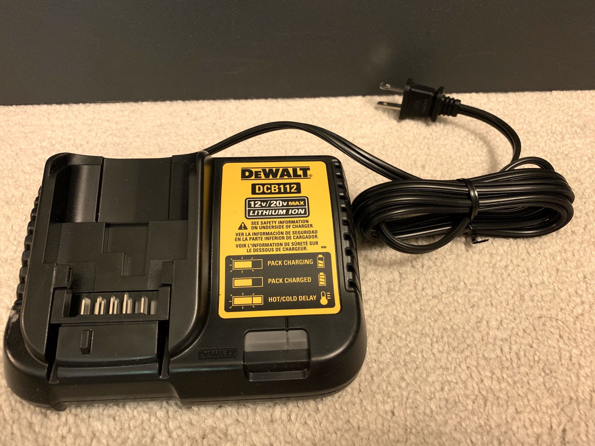 Brand new DeWALT 12-Volt and 20-Volt MAX Lithium-Ion battery charger DCB112
