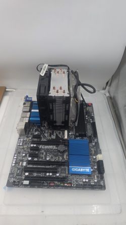 Gigabyte Technology GA-Z77X-UD5H Motherboard, with I7 processor