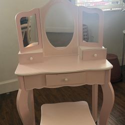 Girls Vanity