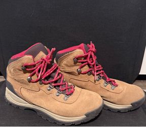 Columbia hiking boots
