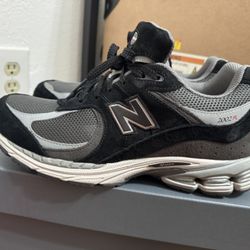 New Balance 2002R