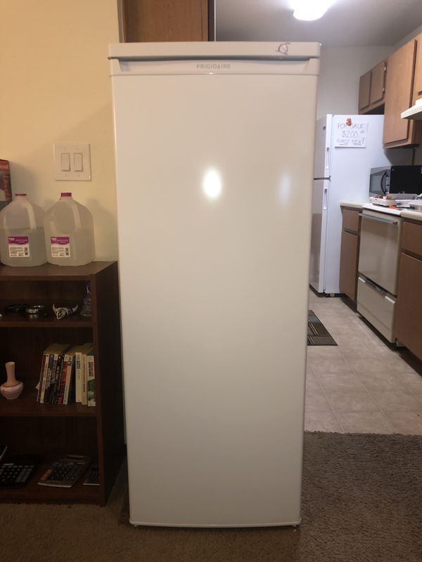 Frigidaire Upright Freezer for Sale in Tucson, AZ OfferUp
