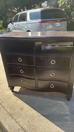 Solid wood console/dresser